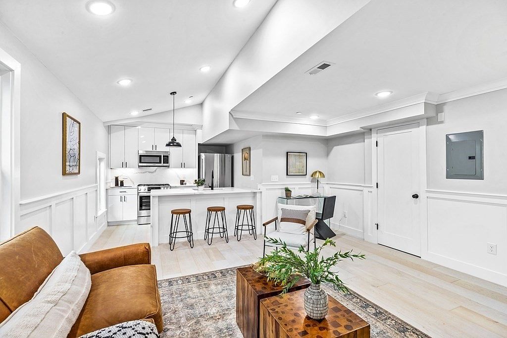 1252 Broadway 6, Somerville, MA 02144 MLS 73087968 Zillow