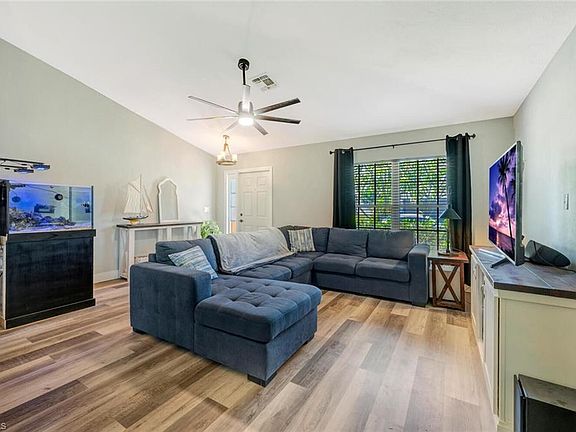 3rd image of 13470 Hampton Park CT