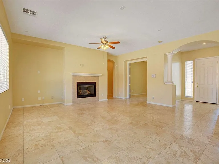 10214 Elk Valley St — Photo 4