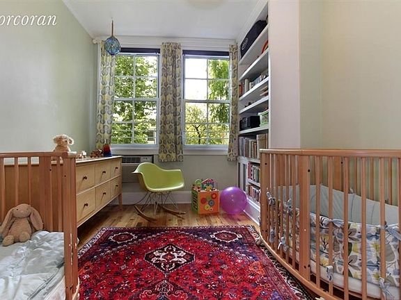4th image of 438 Pacific St #3