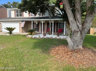 15 Lakeview Dr, Ocean Springs, MS 39564