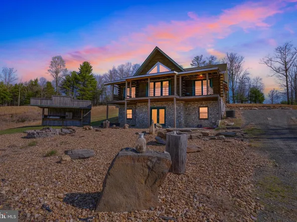 3658 Pattons Mill Ln, Galax, VA 24333