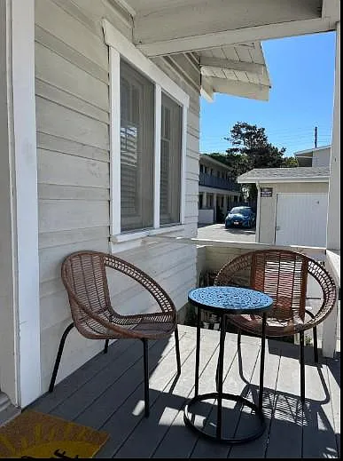 1541 Berkeley St #C — Photo 10