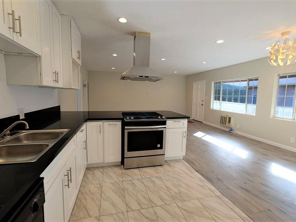 1st image of 4510 Hazeltine Ave APT 6