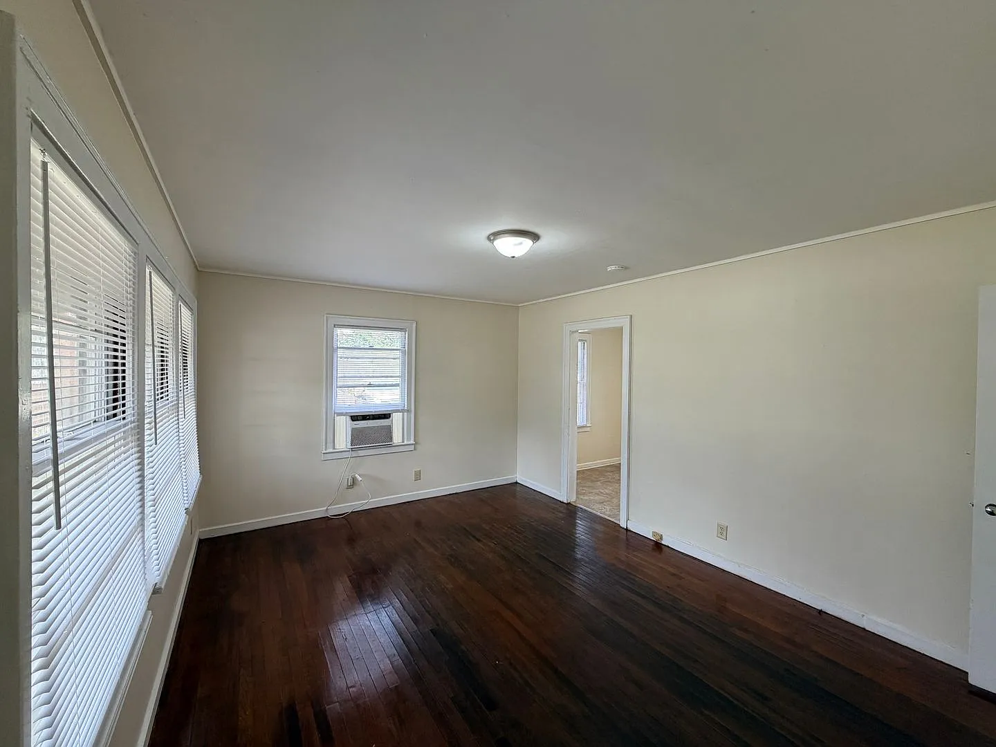 Charming 2-Bed, 1-Bath Home in the Heart of Valdosta! — Photo 2