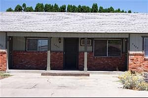 1st image of 2407 Hillcrest Ln