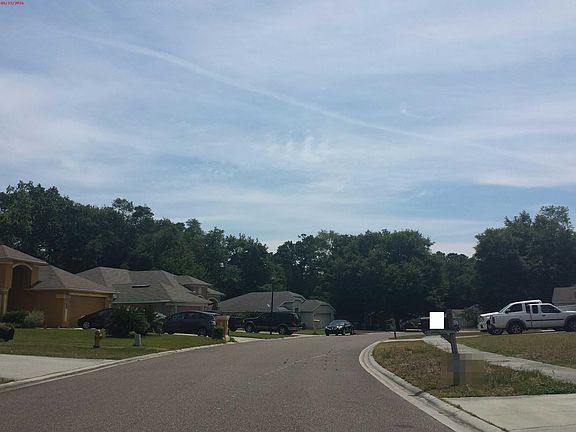 5th image of 689 Cherry Bark Dr N