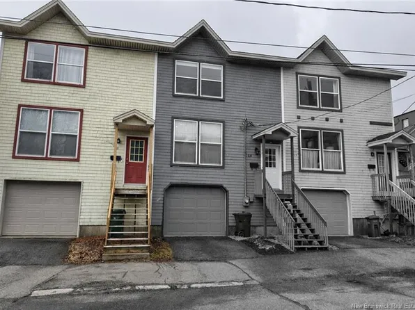 16 Harding St, Saint John, NB E2L 1T6