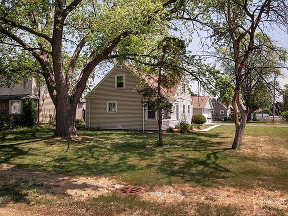 4th image of 901 Joyce Ave