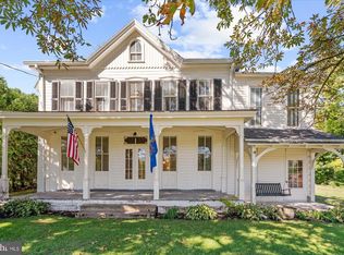 208 N Main St, Douglassville, PA 19518