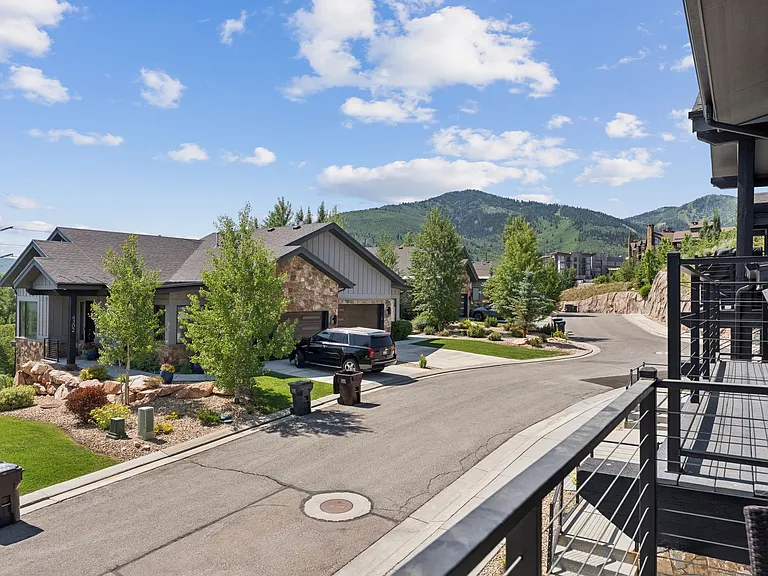 4313 Holly Frost Ct — Photo 41