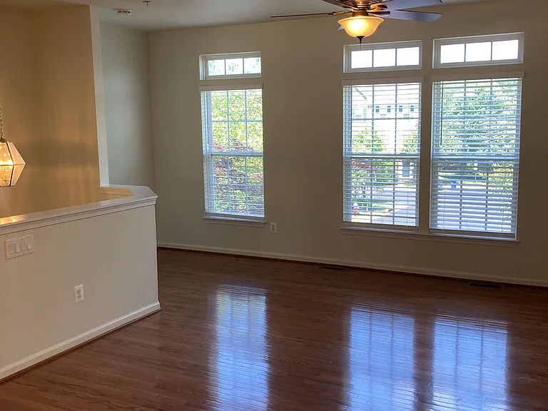 2985 Huntington Grove Sq — Photo 12