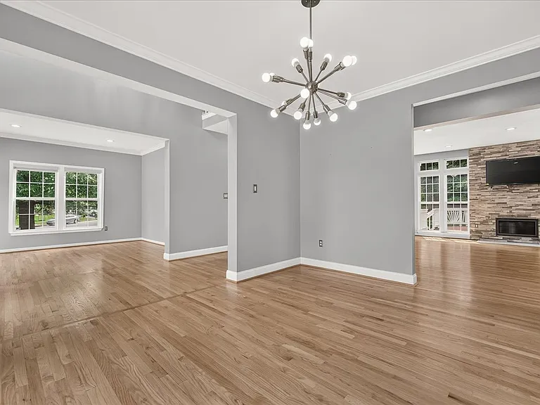 6455 Saddlebrook Ln — Photo 16