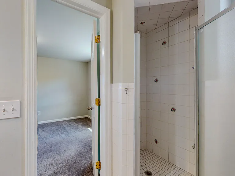 677 Garfield Ave — Photo 18