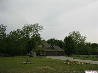 1734 S Broadway St, Skiatook, OK 74070