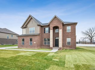 12185 Moore Ln, Washington, MI