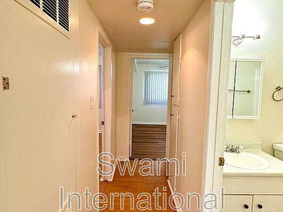 5th image of 1535 W 102nd St APT 6