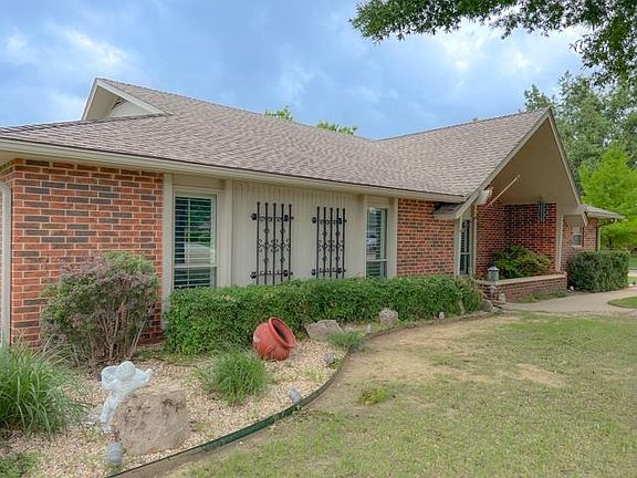 4th image of 1217 Brentwood Dr