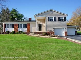 17 Overbrook Dr, Freehold, NJ 07728