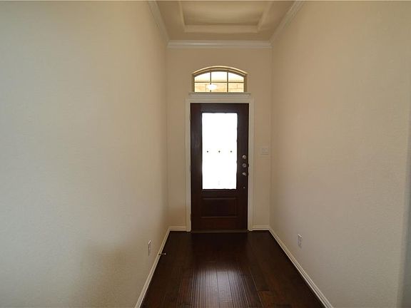 3rd image of 1004 Arvada Dr