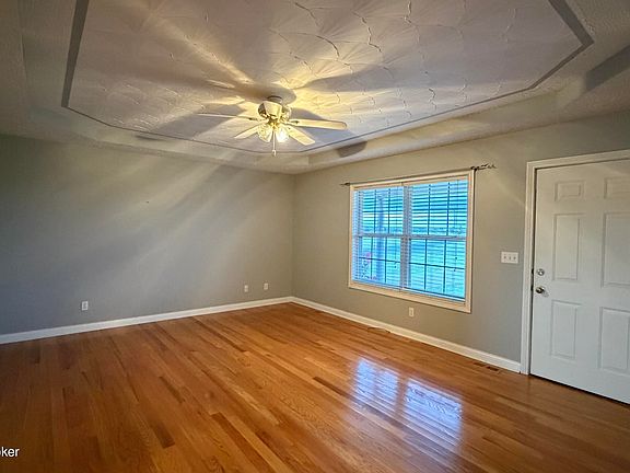 5th image of 345 Arnold Ln