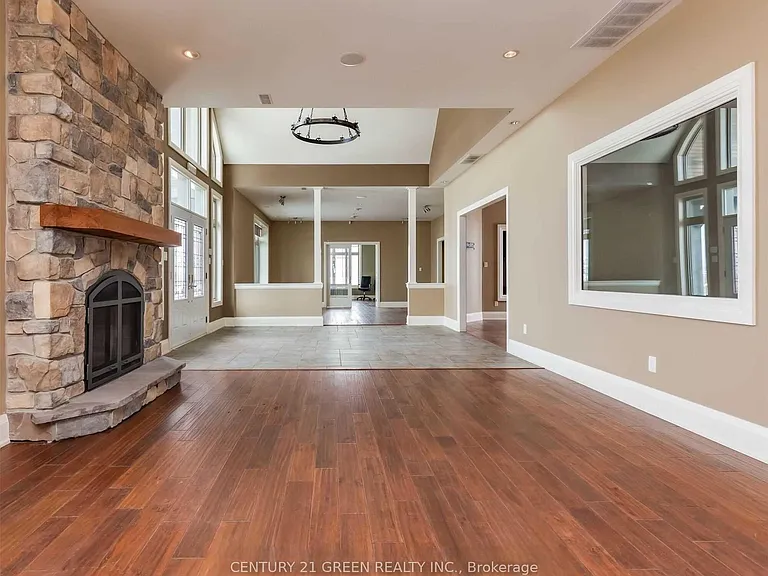 935689 Airport Rd — Photo 18
