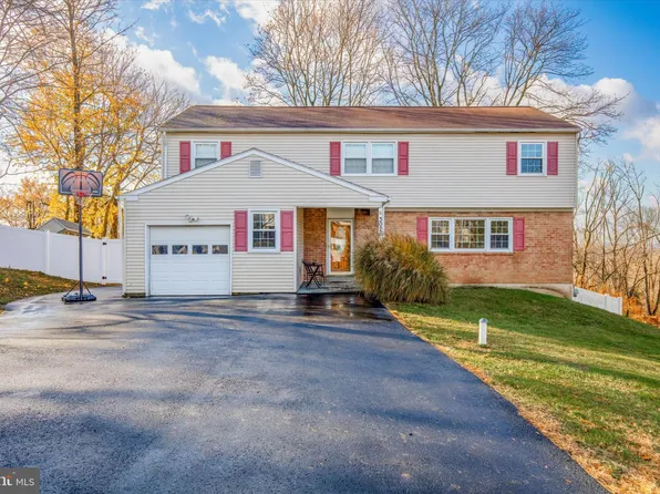 3026 Appledale Rd, Norristown, PA 19403