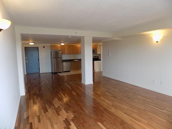 3rd image of 12 Brooklyn Ave APT 301A