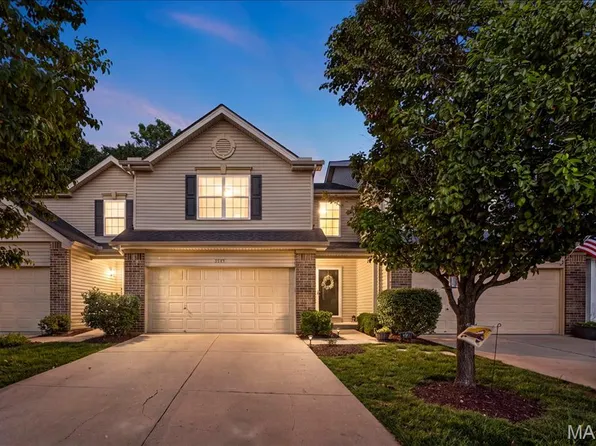 5545 Wavecrest Cir, Saint Charles, MO 63304