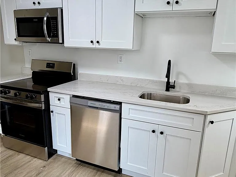 129 N Ellsworth St — Photo 5