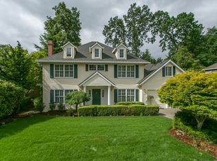 13852 Amberwood Circle, Lake Oswego, OR