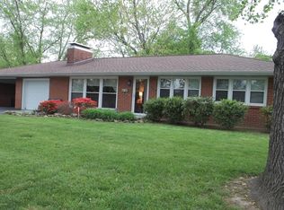 802 Dogwood Ln, Marion, IL 62959