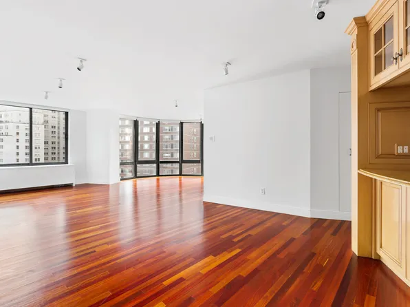 155 West 70th Street image 1 of 6