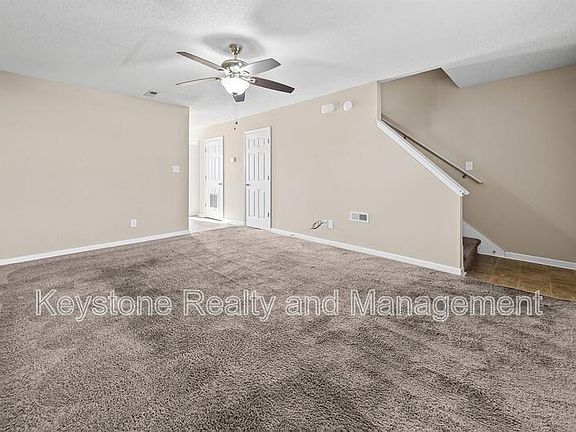 3rd image of 816 Oak Arbor Ct APT C