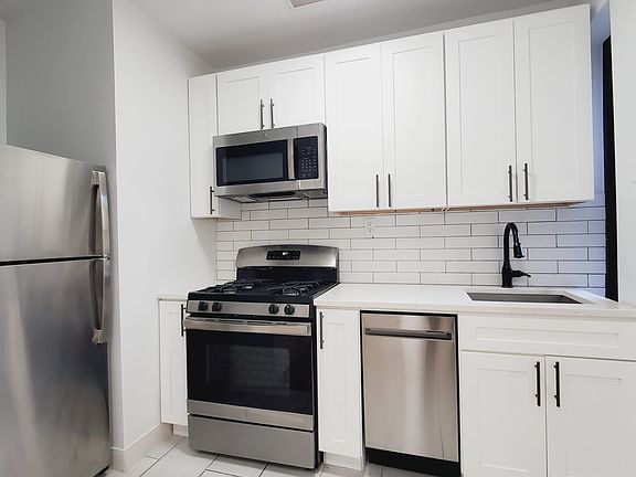 2nd image of 185 Claremont Ave #3A