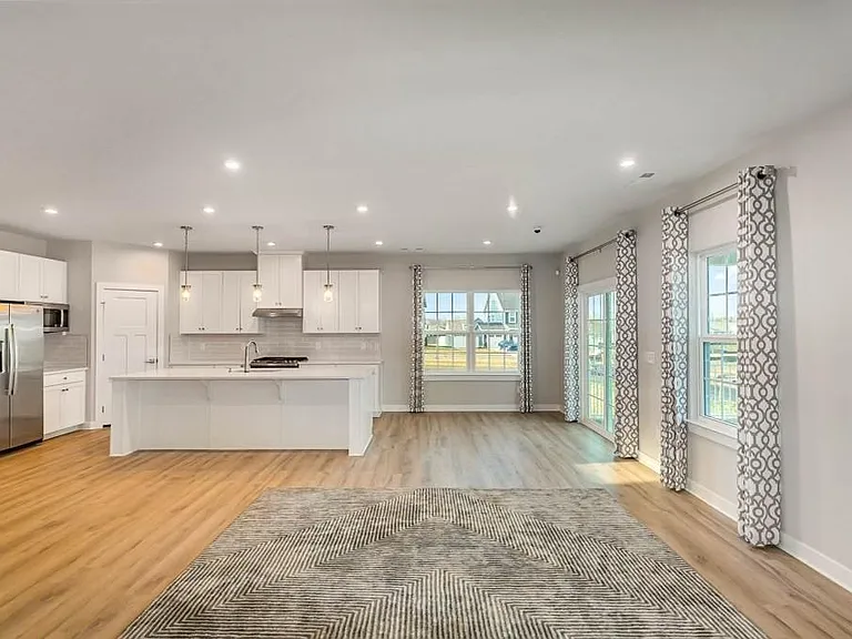 4003 Bluebell Ln — Photo 15