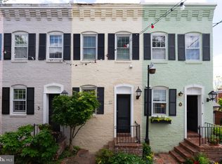 7 Pomander Walk NW, Washington, DC 20007