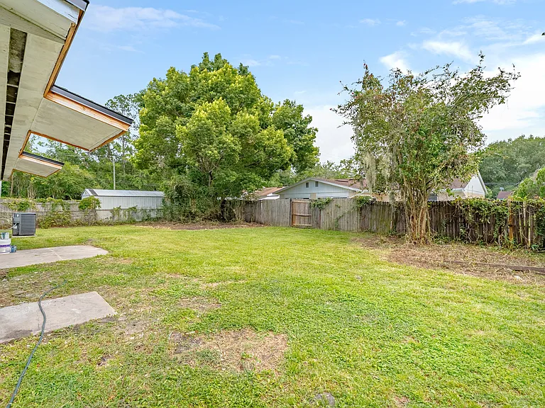 7218 Zapata Dr — Photo 26