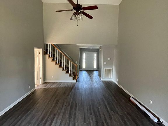 2nd image of 779 Samantha Ln