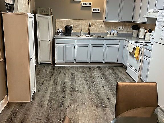 2nd image of 506 Avenue B