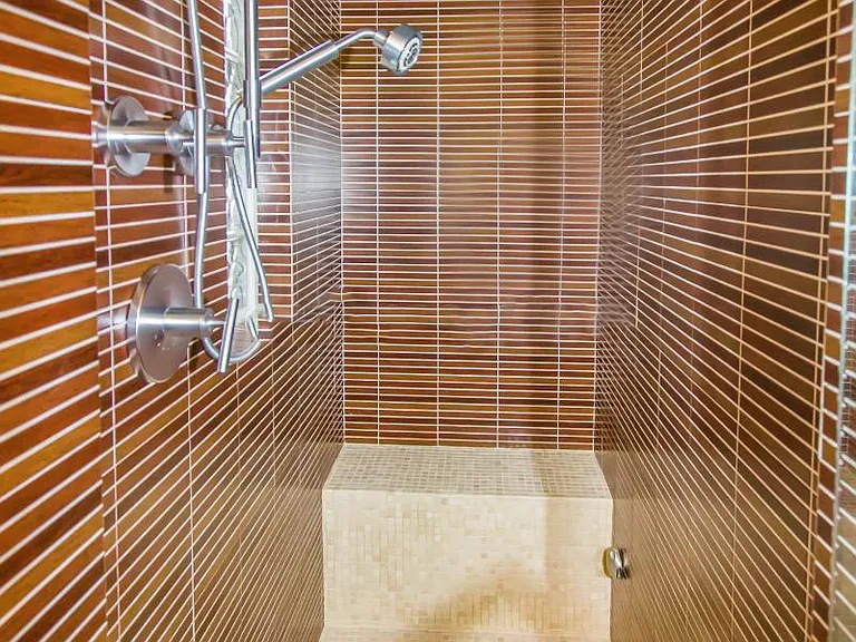 2335 Francisco St — Photo 24