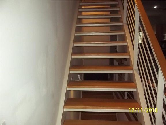 5th image of 4310 Buena Vista St APT 30