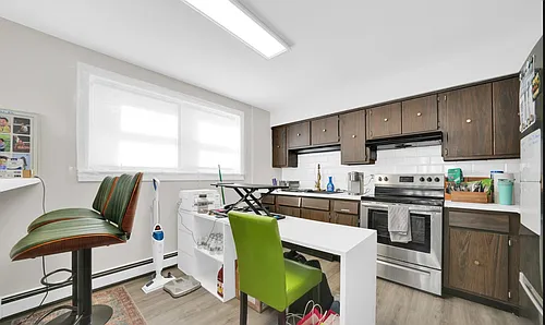 484 Shenstone Rd #1 Photo 1