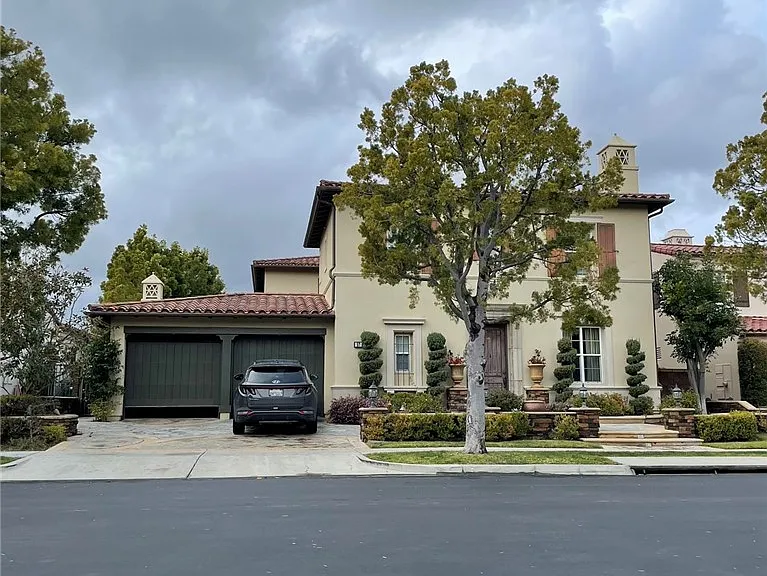 57 Shady Ln — Photo 1