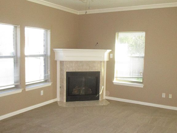 4th image of 702 Nelson Dr