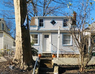11 Lakeview Ave, Budd Lake, NJ, 07828