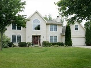 5464 Heathrow Ave, Kalamazoo, MI 49009