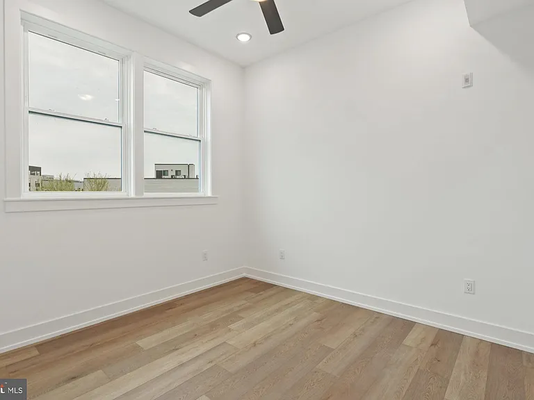 136 E Cumberland St #40-3 — Photo 10