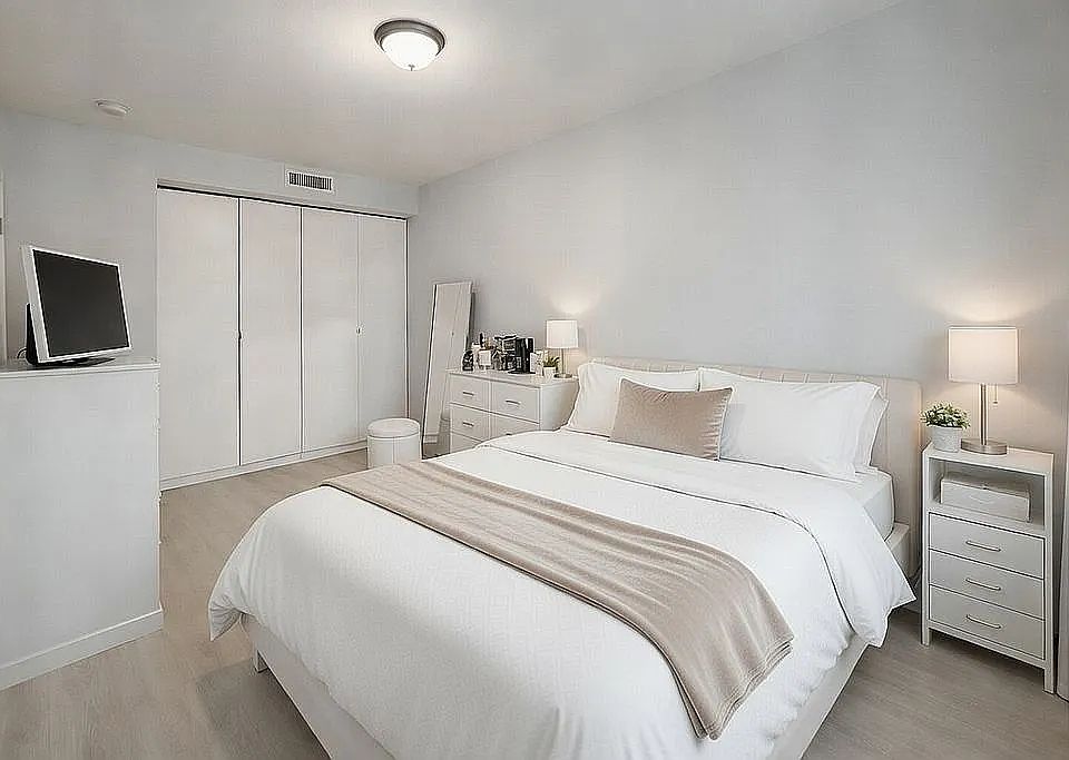 1st image of 2654 E 18th St #2C