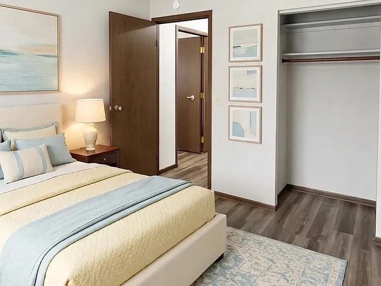 Riverine Apartments — Photo 4